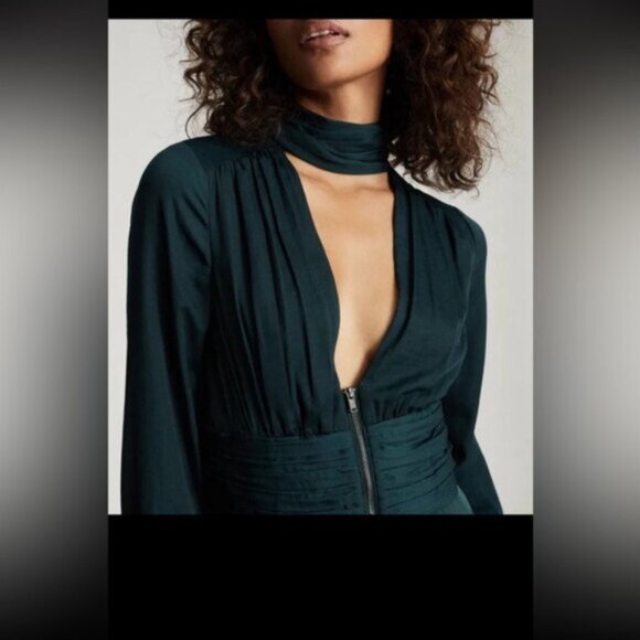 Reiss Kinley Plunge Tie Detail Green Jumpsuit - Picture 2 of 15